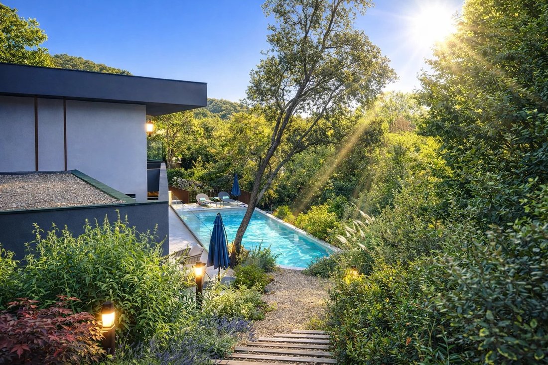Villa in Comtale-Cente-Cours Mirabeau, Aix-en-Provence, France 2 - 16359164