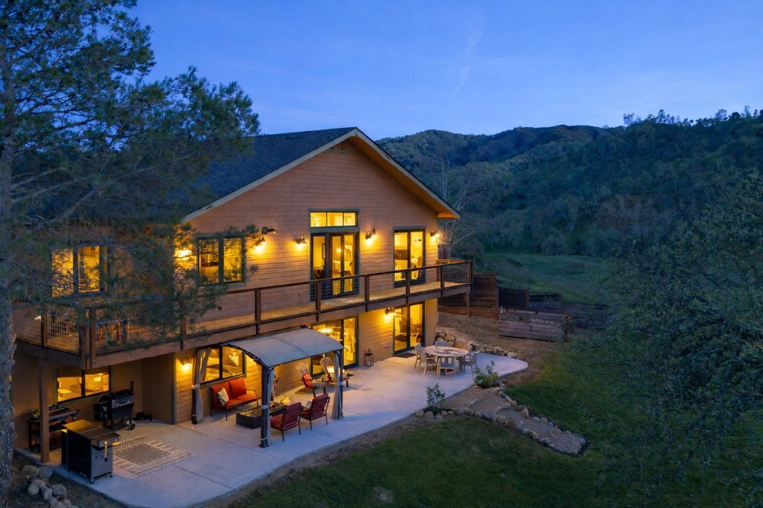 Paso Robles, California, United States 1 - 17394833