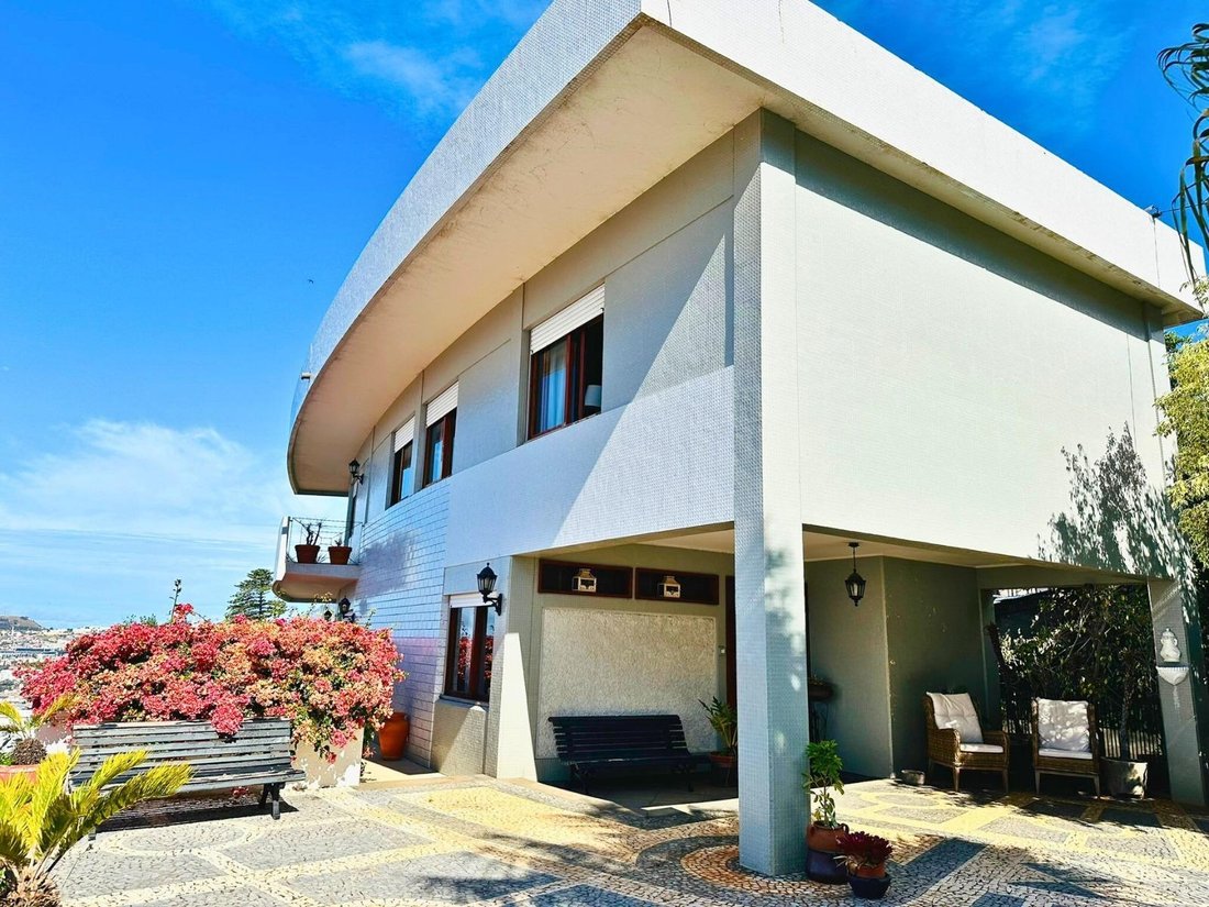 Villa in Santa Maria Maior, Madeira, Portugal 3 - 17394458