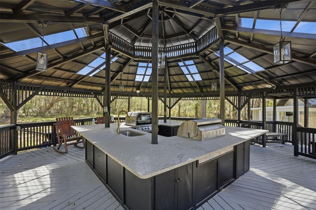 South Brooksville, Florida, United States 2 - 17391413