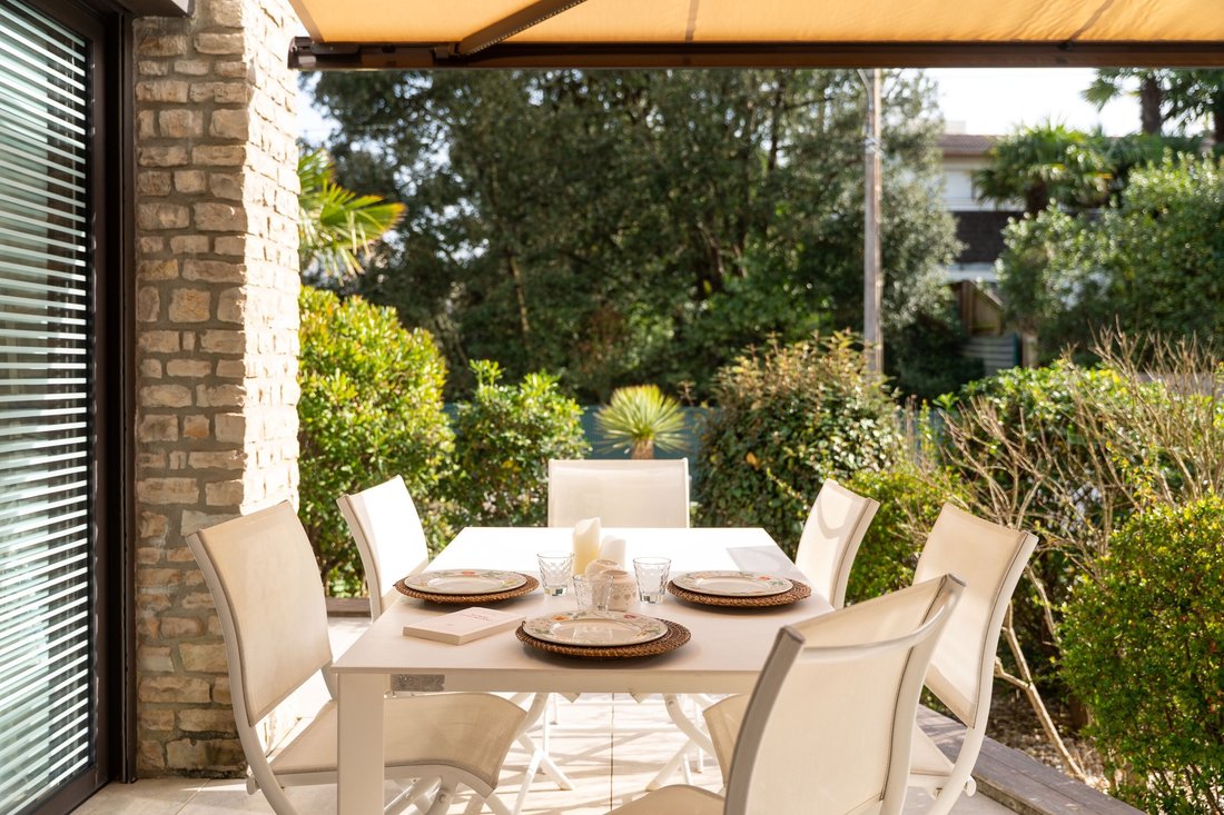 Apartment in Zone Industrielle et Commerciale, Royan, France 2 - 17394831