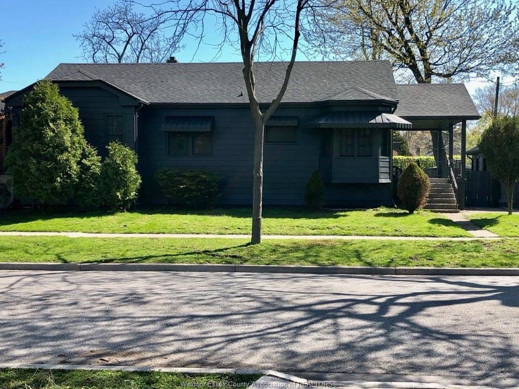 House in Windsor, Ontario, Canada 5 - 17391075