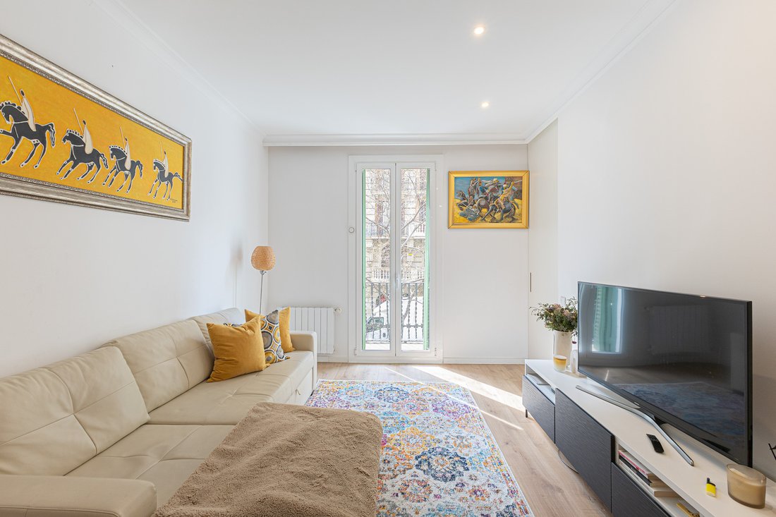 Apartment in Eixample, Barcelona, Spain 2 - 17392335