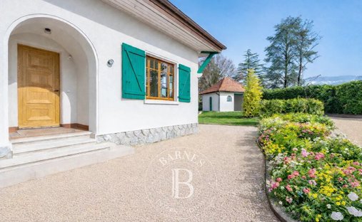 House in Annecy-le-Vieux, Annecy, France 1