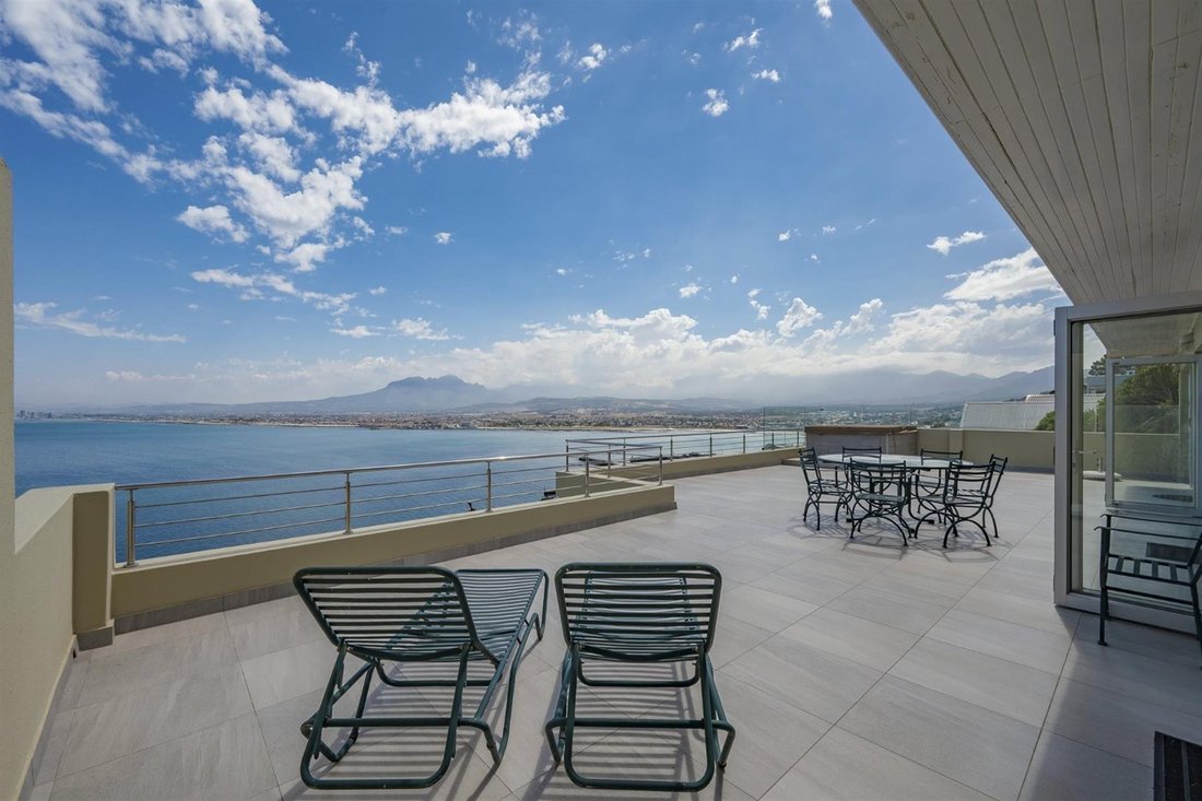 House in Gordon's Bay, Cape Town, Western Cape 5 - 17306145