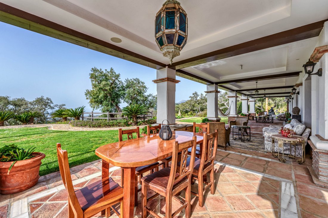 Estate in Marbella, Andalusia, Spain 3 - 17391082