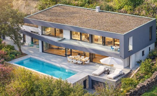 Villa in Comtale-Cente-Cours Mirabeau, Aix-en-Provence, France 1