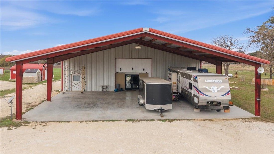 House in McDade, Texas, United States 2 - 17391791