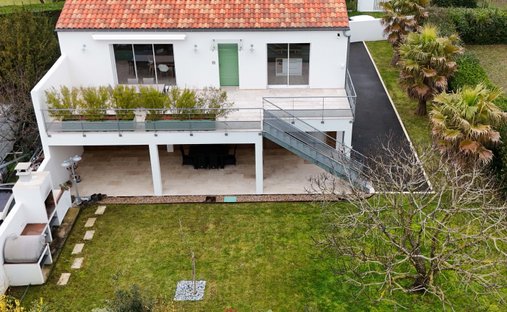 House in Saint-Pierre-d'Oléron, Nouvelle-Aquitaine, France 1