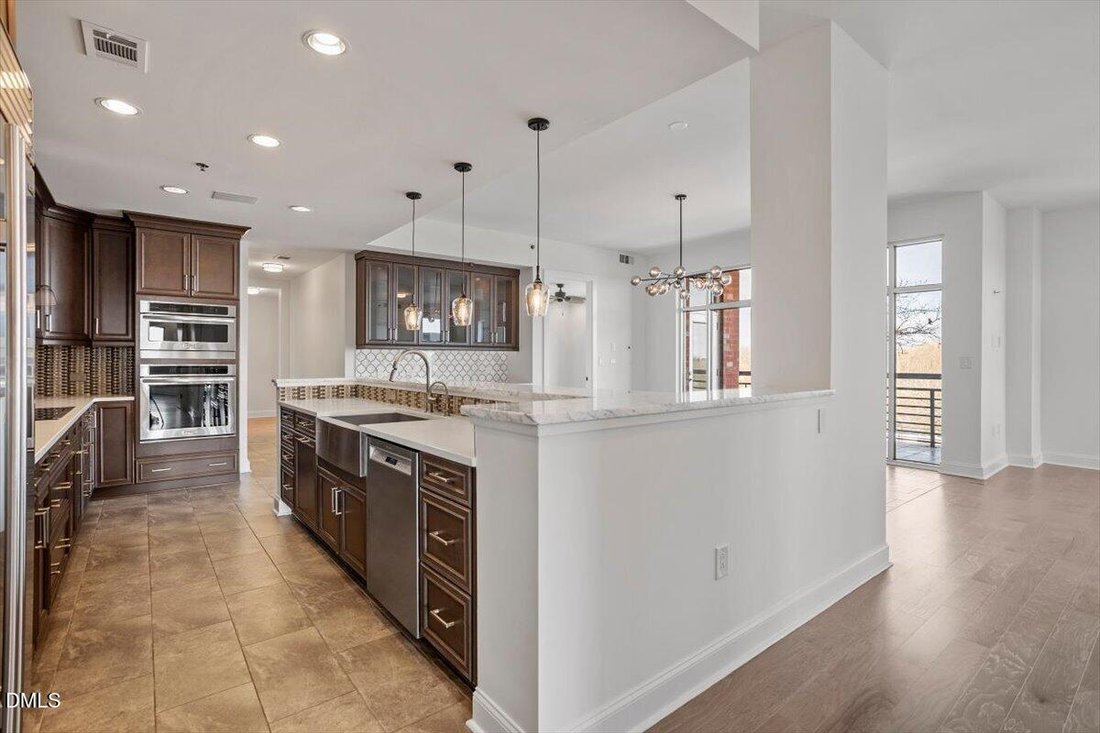 Condo in Raleigh, North Carolina, United States 5 - 17393859