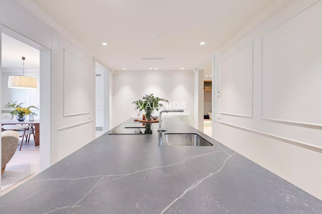 Apartment in Eixample, Barcelona, Spain 2 - 17392305