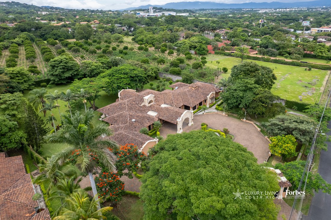 Estate in Río Oro, San José Province, Costa Rica 3 - 17392403