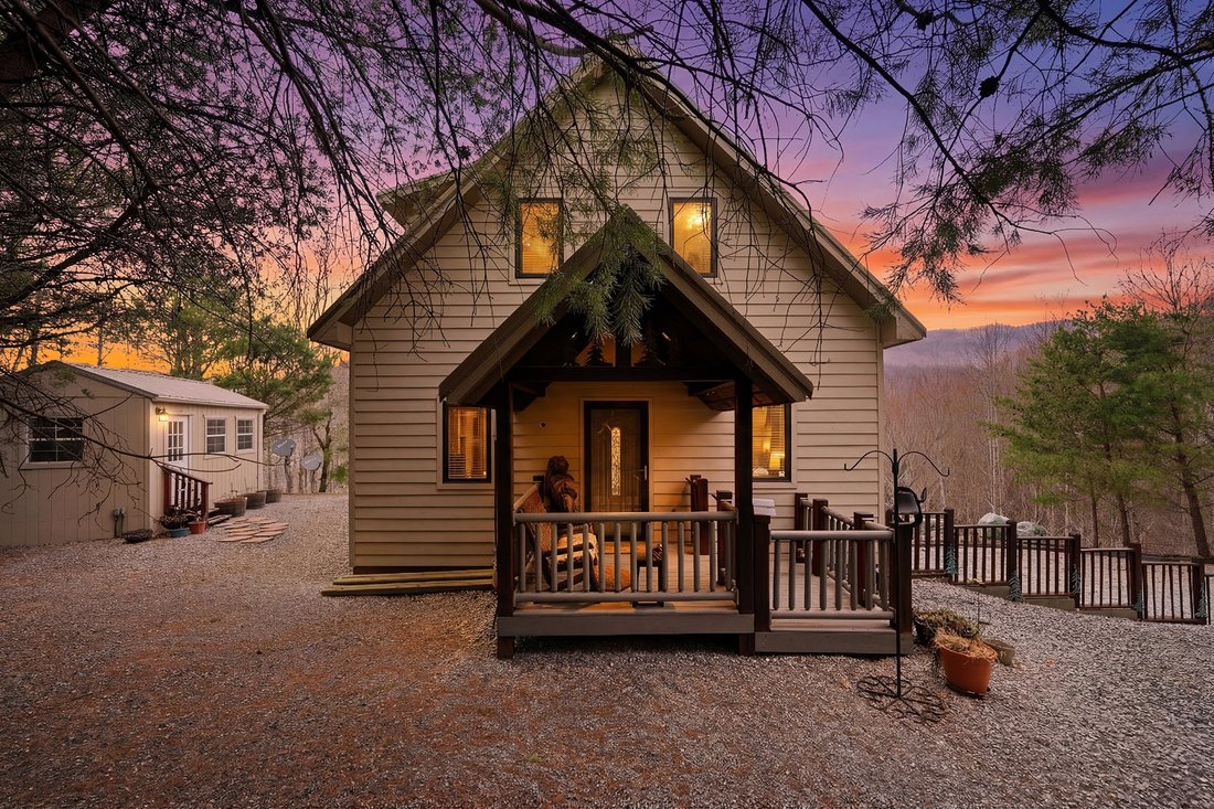 House in Roan Mountain, Tennessee, United States 4 - 17395359