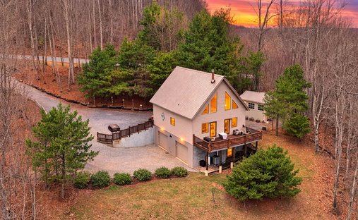House in Roan Mountain, Tennessee, United States 1