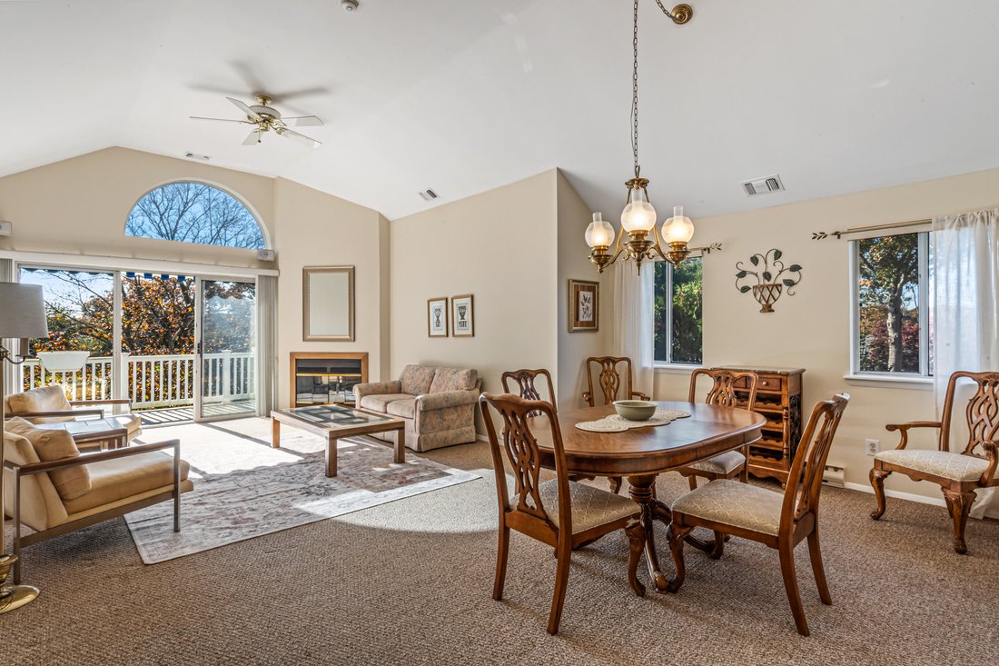 Condo in Moriches, New York, United States 5 - 17395355