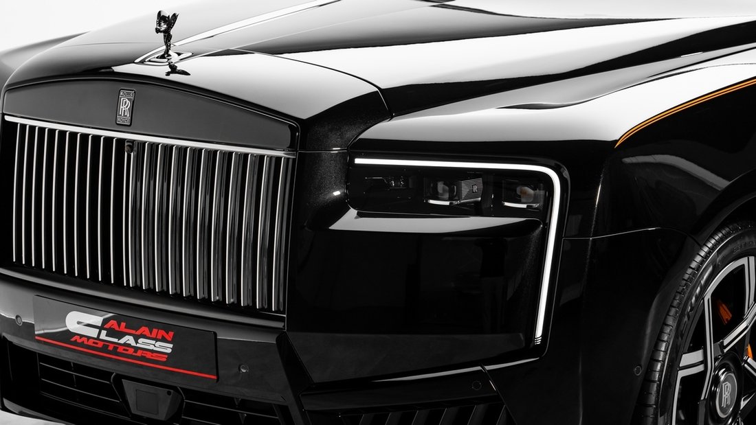 Suv in Dubai, United Arab Emirates 5 - 17395354