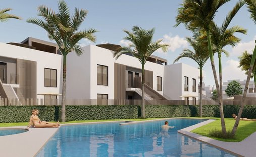 Bungalow in Pilar de la Horadada, Valencian Community, Spain 1