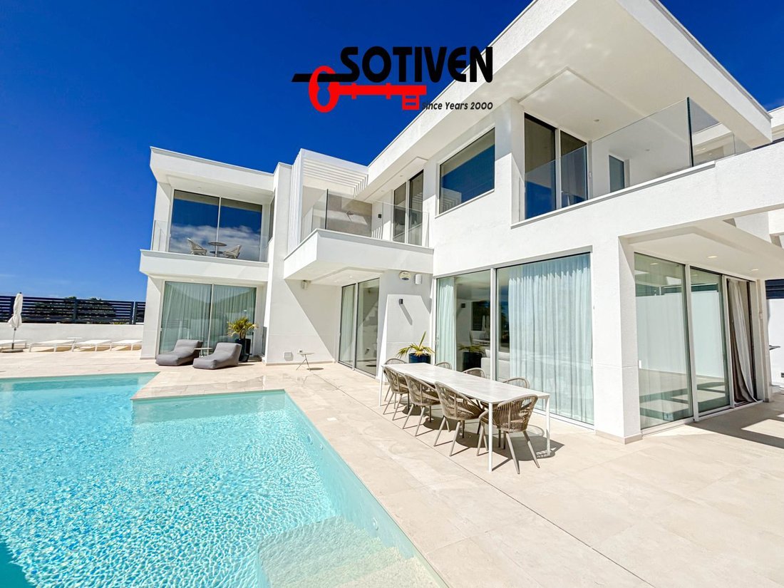 Villa in Adeje, Canary Islands, Spain 4 - 15927305