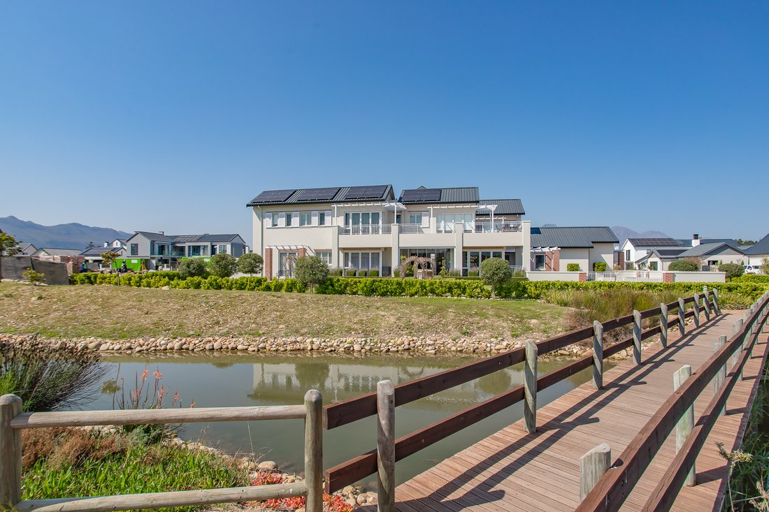 House in Paarl, Groenvlei, Western Cape 3 - 17395599