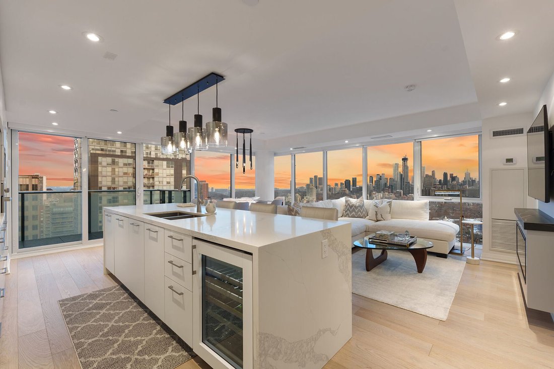 Elevated Luxury In Toronto, Ontario, Canada For Sale (17395597)