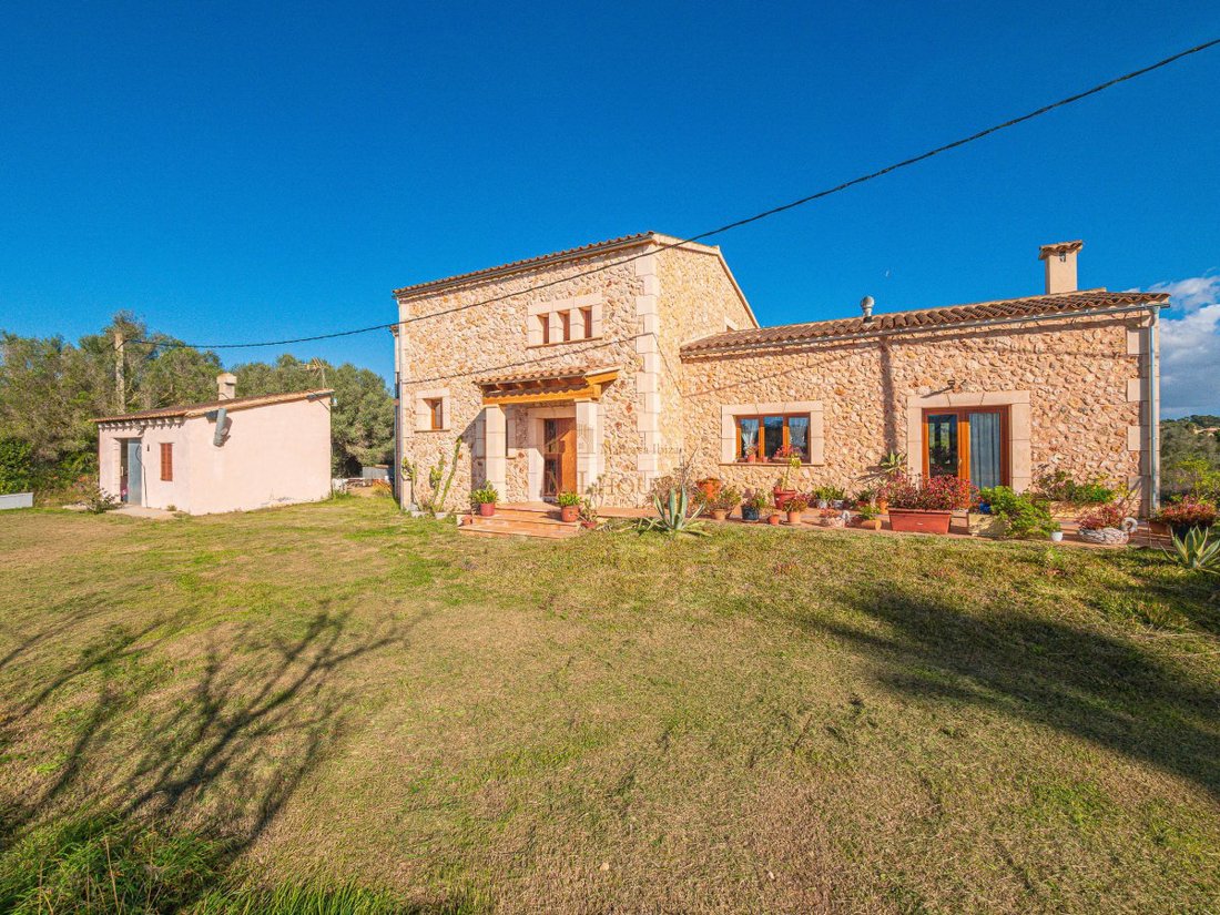 Chalet in Manacor, Balearic Islands, Spain 2 - 17398430