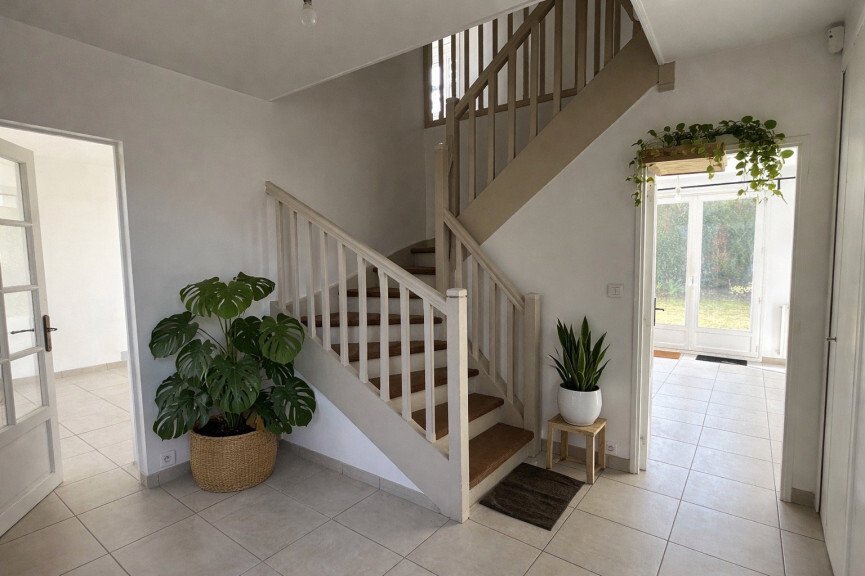 House in Les Loges-en-Josas, Ile-de-France, France 2 - 17400611