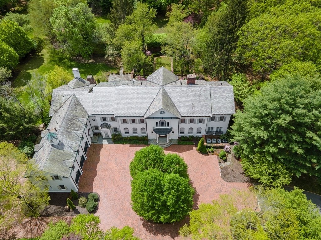 House in Wellesley, Massachusetts, United States 1 - 17396395