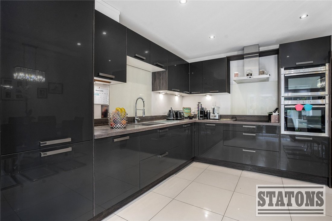 House in Welham Green, Hatfield, England 5 - 17399236