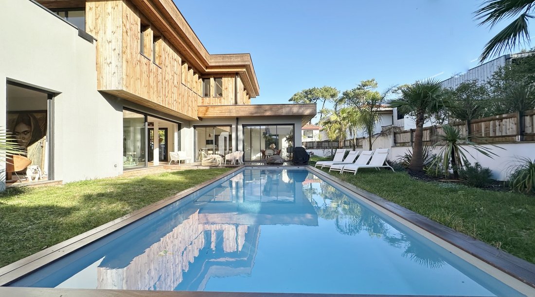 Villa in Anglet, Nouvelle-Aquitaine, France 2 - 17396322