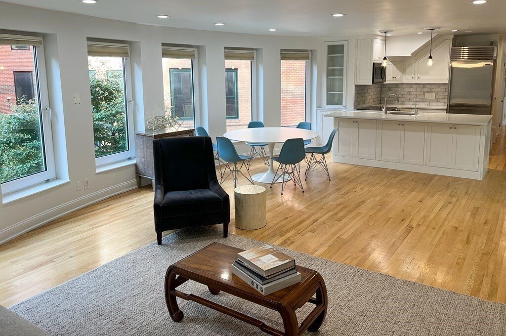 Condo in Boston, Massachusetts, United States 3 - 17401912