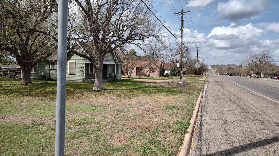 House in Brenham, Texas, United States 2 - 17401490