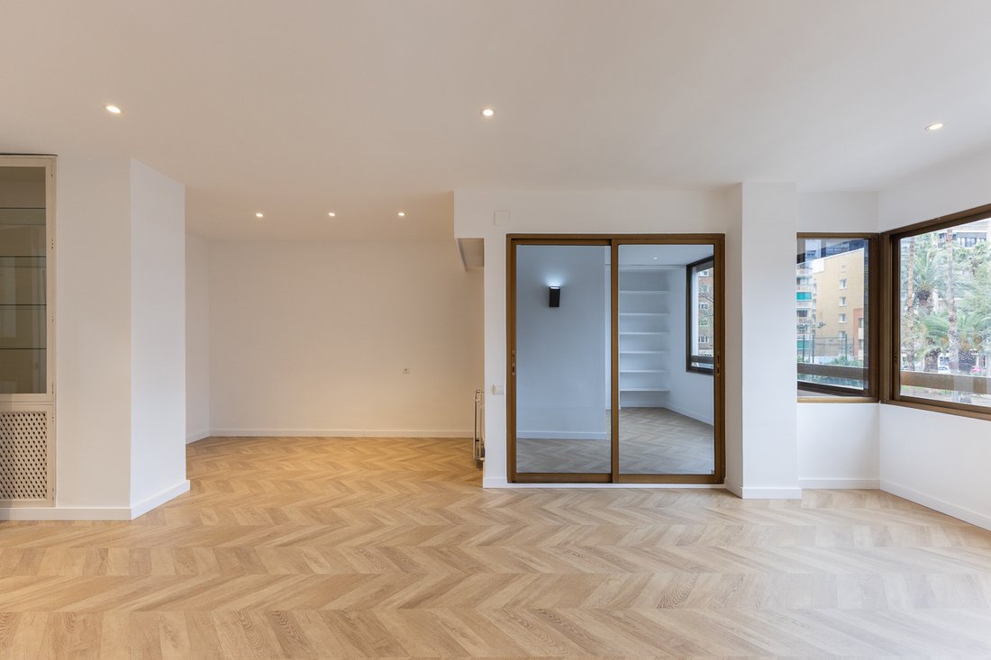 Apartment in Extramurs, Valencia, Spain 2 - 17402224
