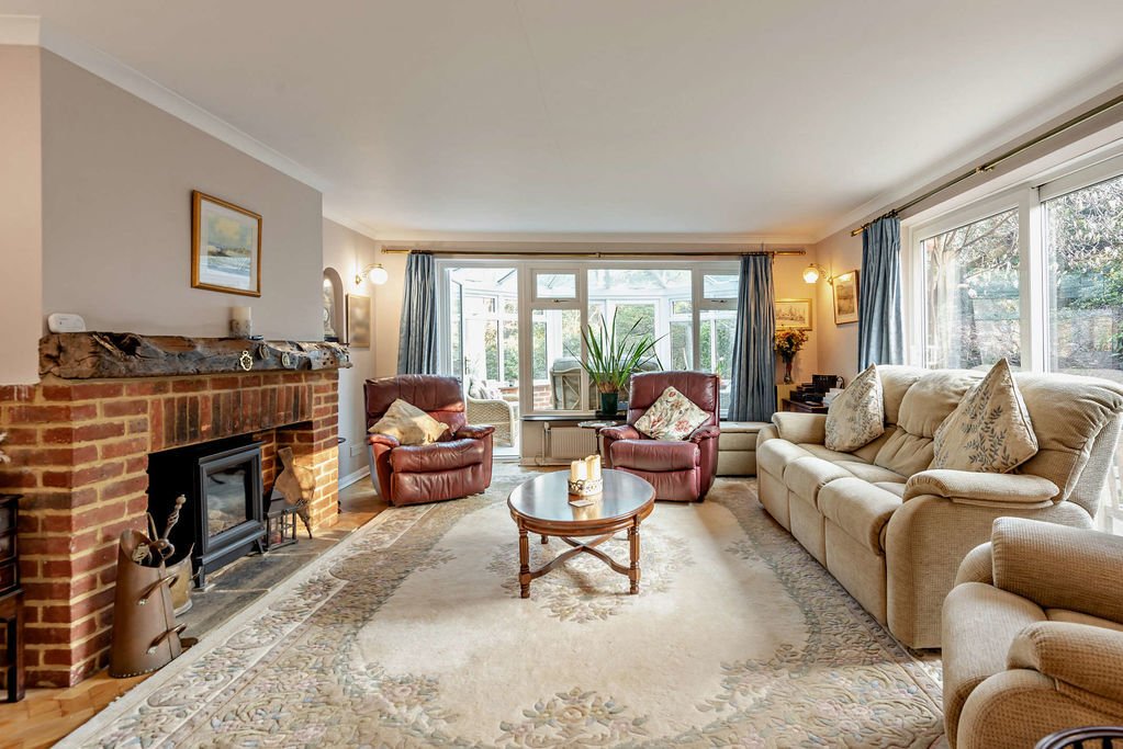 House in Shere, England 3 - 17399154