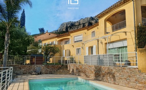 House in Le Faron-Fort-Rouge, Toulon, France 1