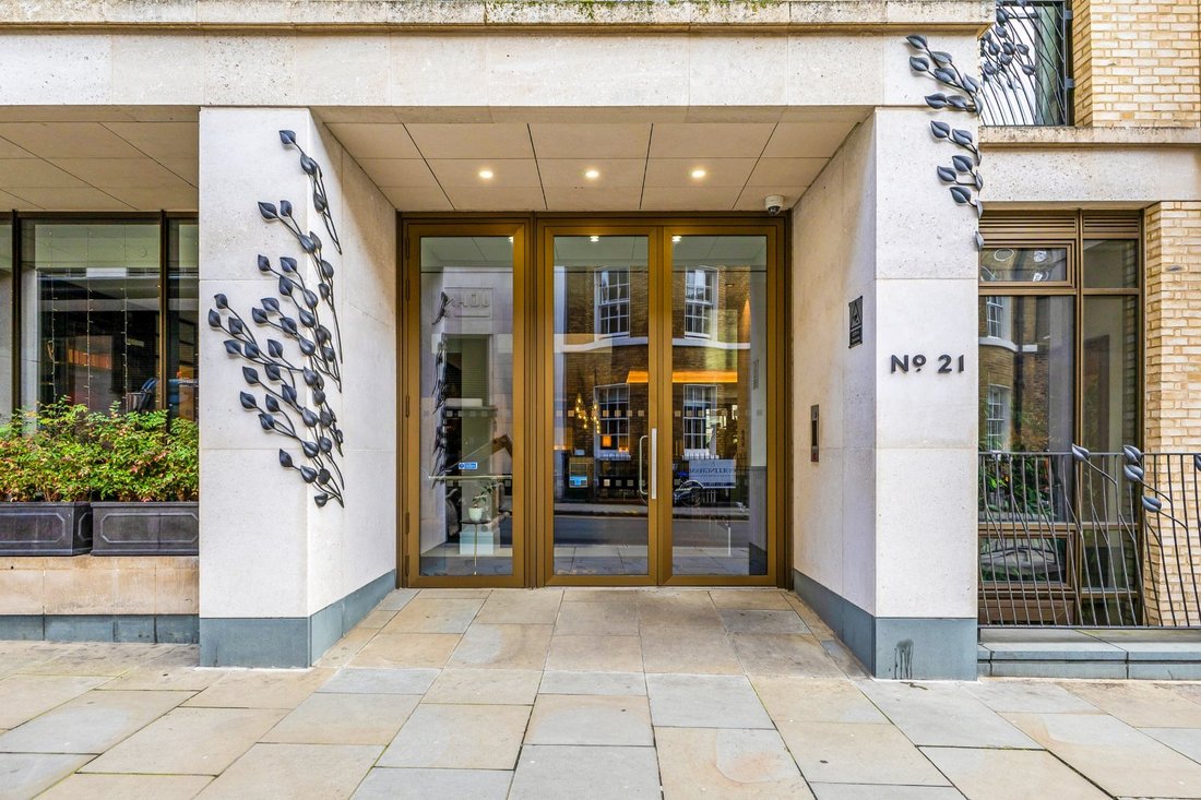 Apartment in Campden Hill, Kensington And Chelsea, England 2 - 17397402