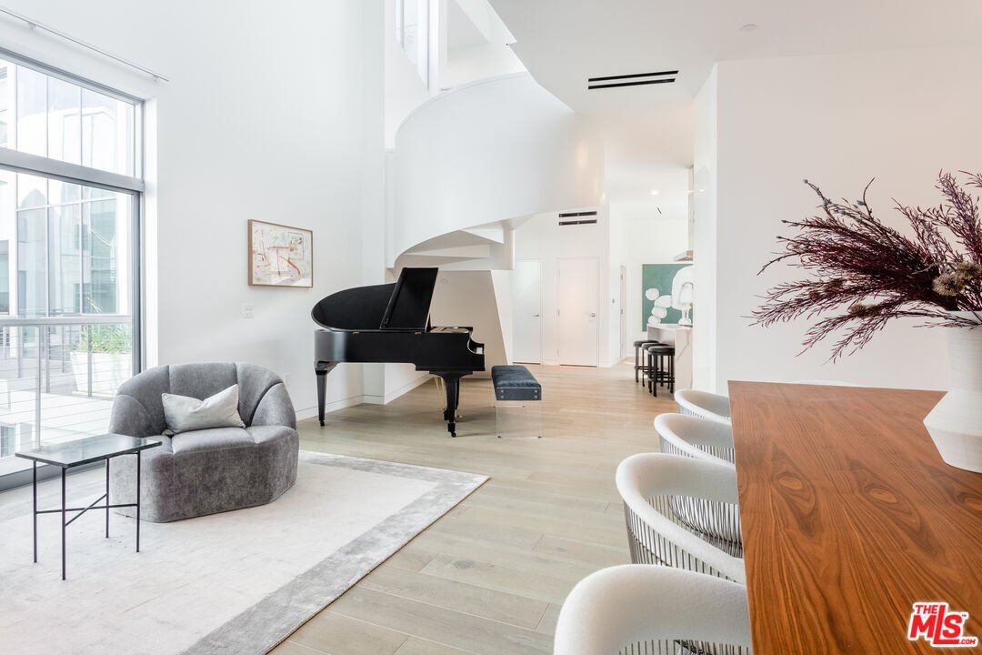Beverly Hills, California, United States 3 - 17397564