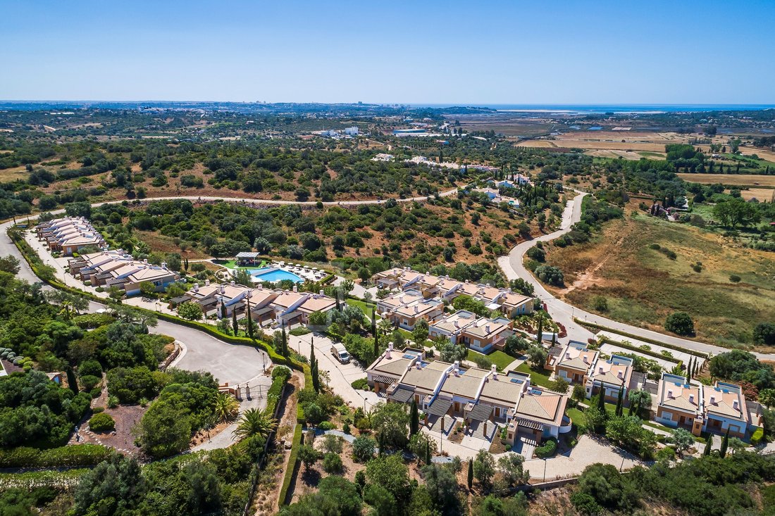 Land in Mexilhoeira Grande, Algarve, Portugal 4 - 17398299