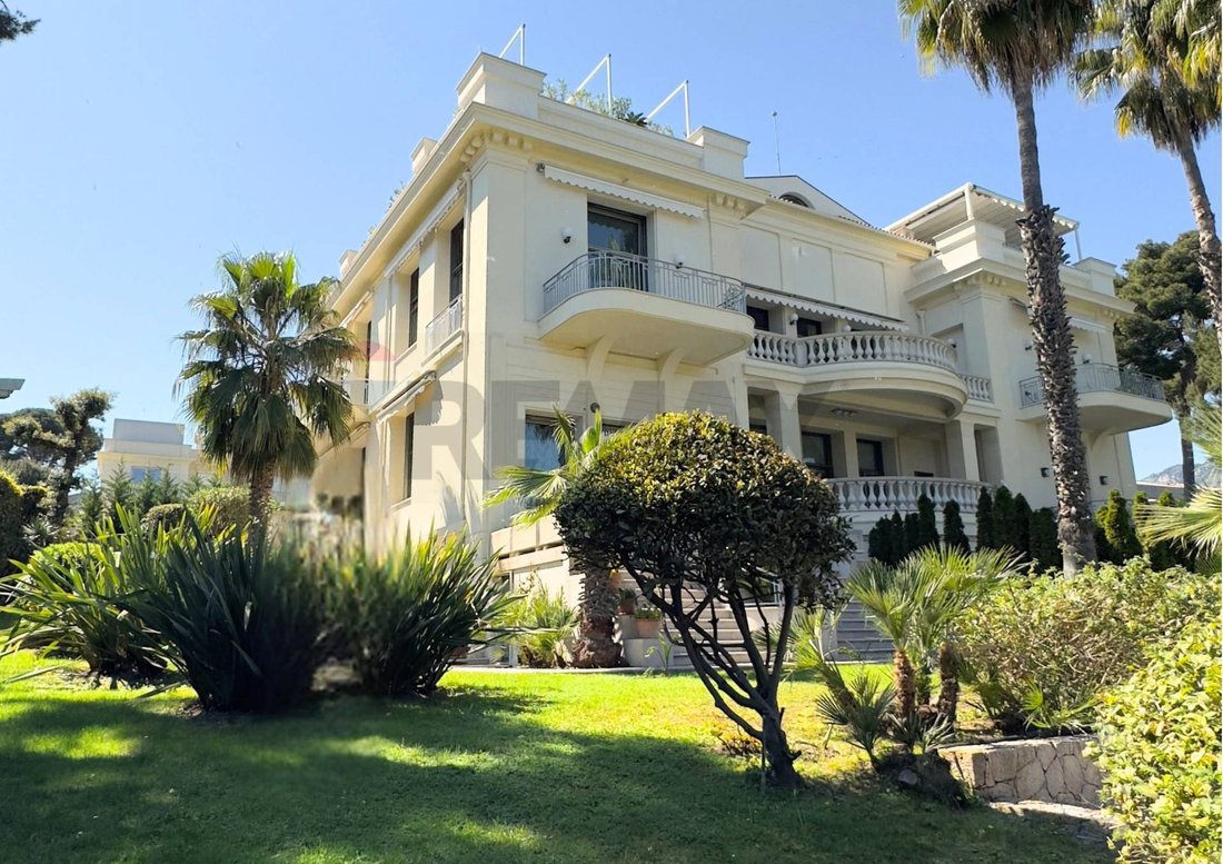 Apartment in Cap Martin, Roquebrune-Cap-Martin, France 1 - 17402551