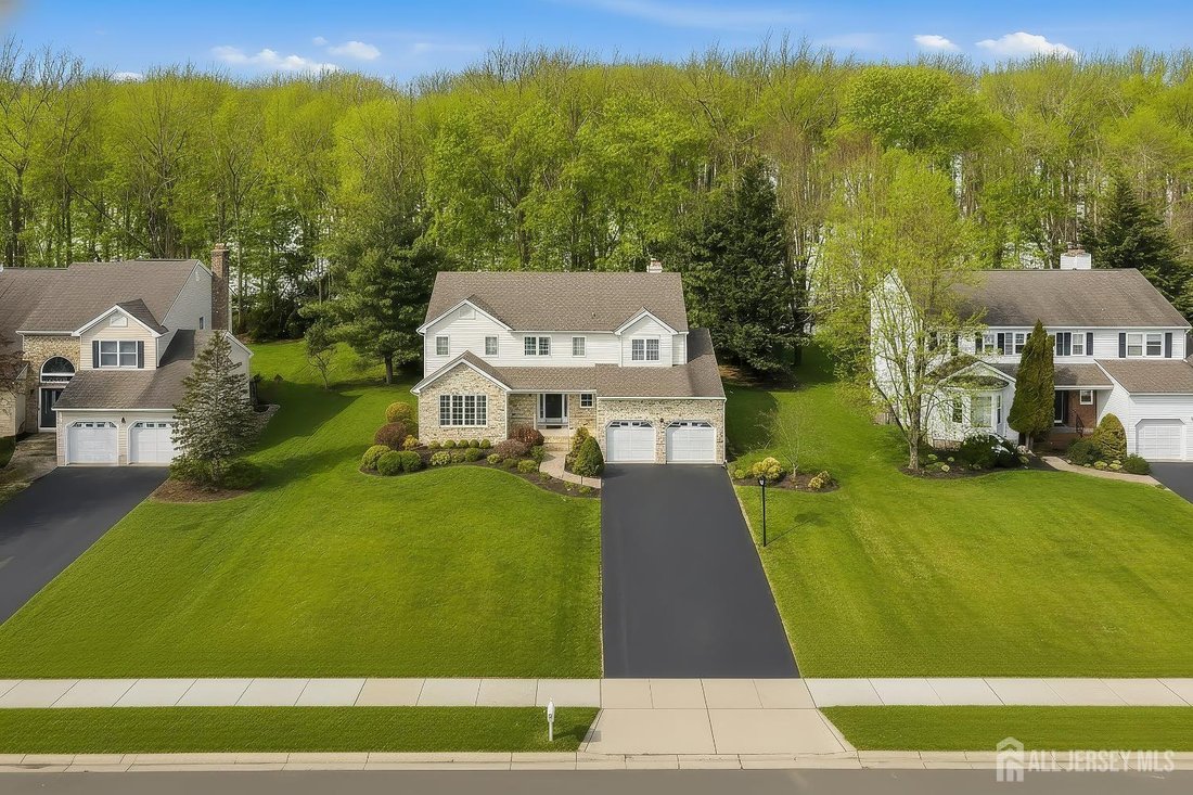 House in Manalapan Township, New Jersey, United States 3 - 17395698