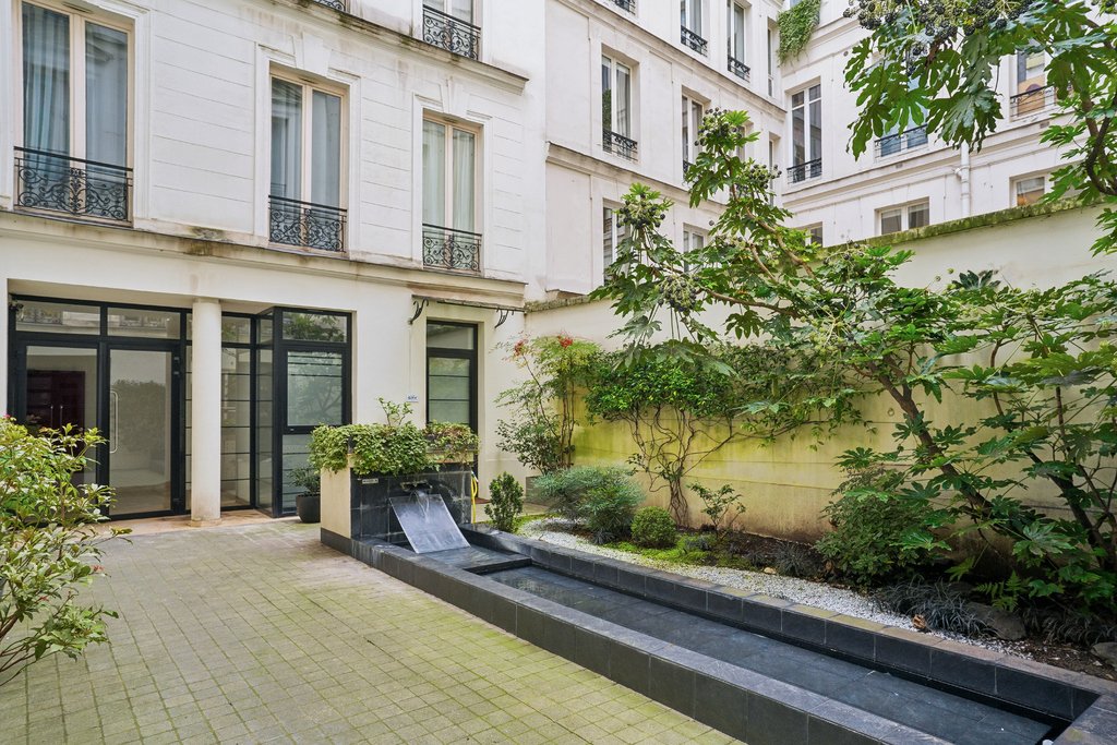 Apartment in Saint Philippe du Roule, Paris 8e Arrondissement, Paris 5 - 17397463