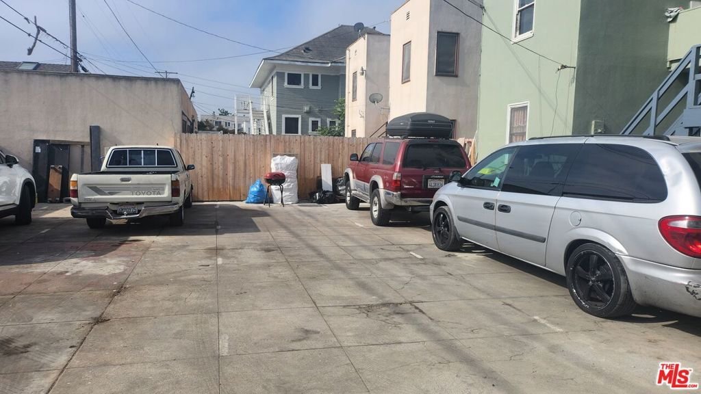 Los Angeles, California, United States 5 - 17396748