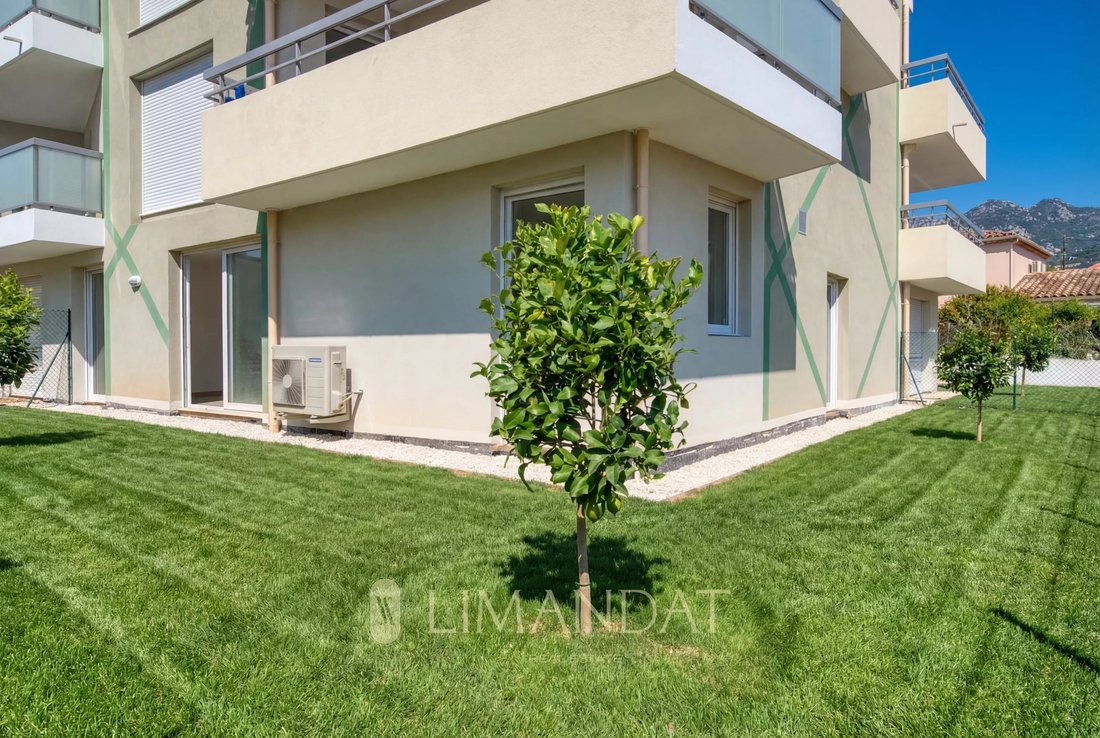 Apartment in Menton, Provence-Alpes-Côte d'Azur, France 5 - 17396210