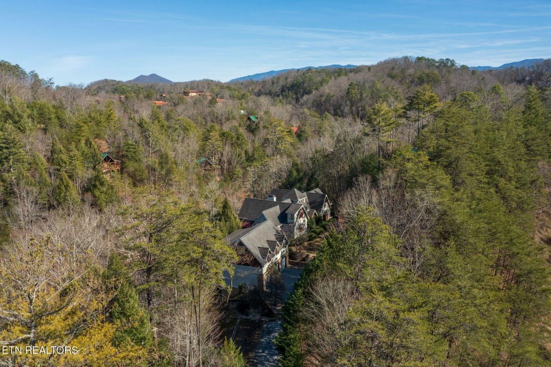 House in Sevierville, Tennessee, United States 2 - 17402642