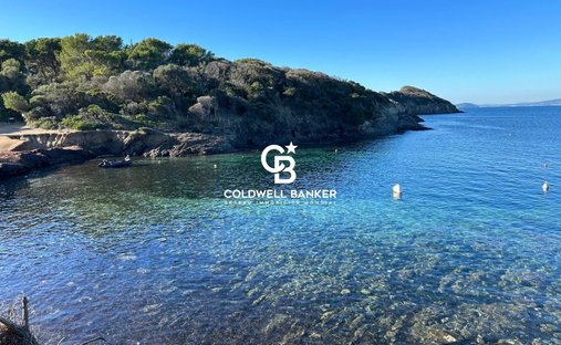 Land in Hyeres, Provence-Alpes-Côte d'Azur, France 1