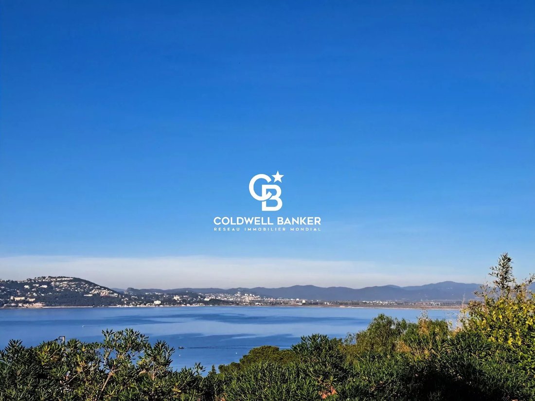 Land in Hyeres, Provence-Alpes-Côte d'Azur, France 1 - 17402323