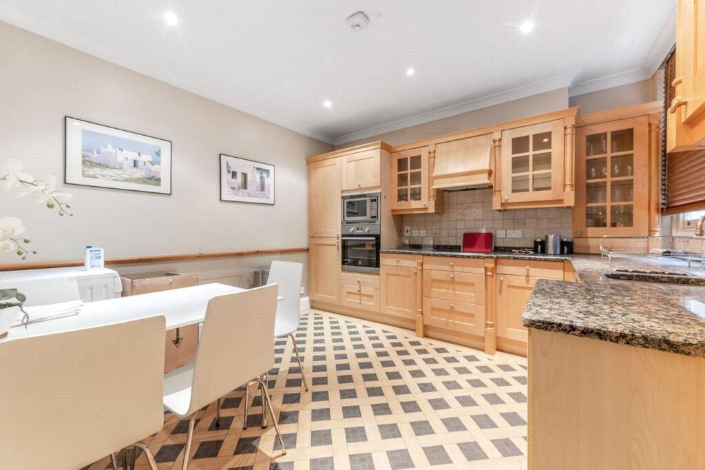 Apartment in Brompton, Kensington And Chelsea, England 4 - 17399137