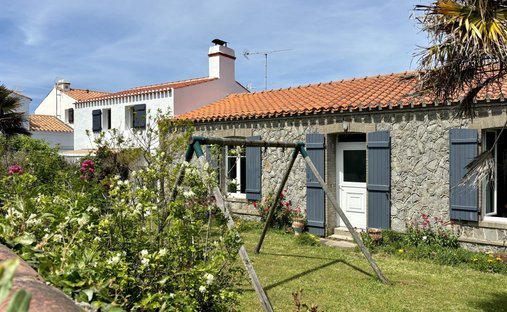 House in L'Épine, Pays de la Loire, France 1