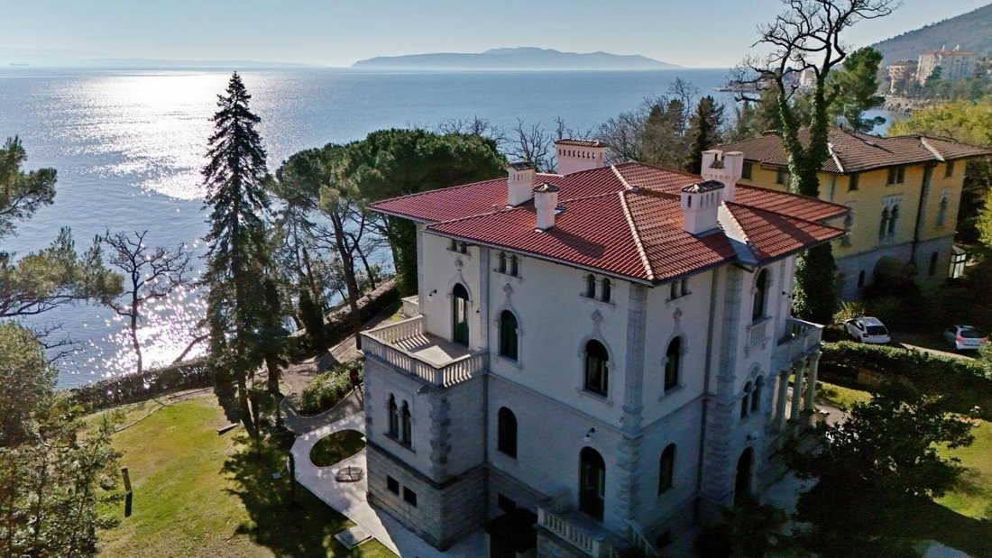 Villa in Opcina Lovran, Primorje-Gorski Kotar County, Croatia 1 - 17402438