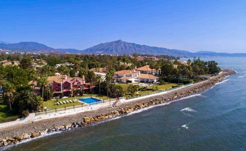 Villa in Estepona, Andalusia, Spain 1