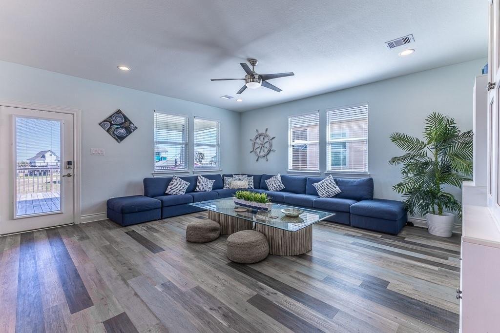 House in Freeport, Texas, United States 4 - 17401346